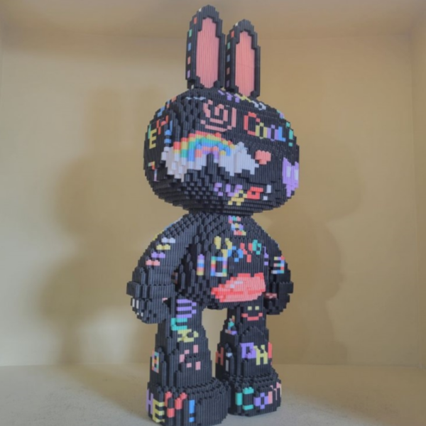 Momo M8002 Y Graffiti Rabbit 1 - MOC FACTORY